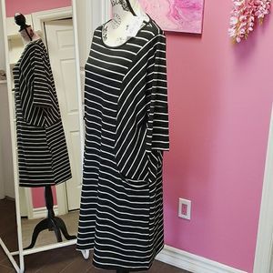 NWT 💕💕 Meaneor B&W Striped Long Sleeve Dress XL